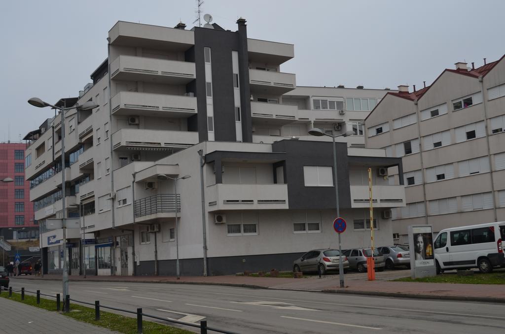 Apartment Viktor,Parking Eszék Szoba fotó