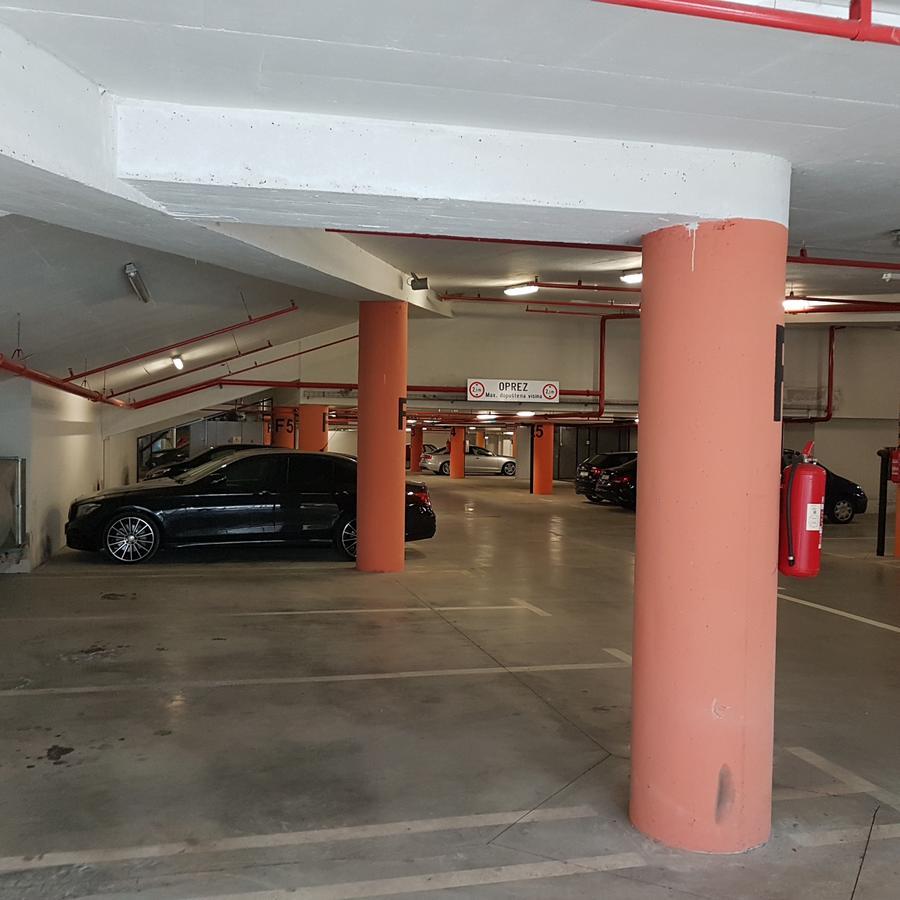 Apartment Viktor,Parking Eszék Kültér fotó