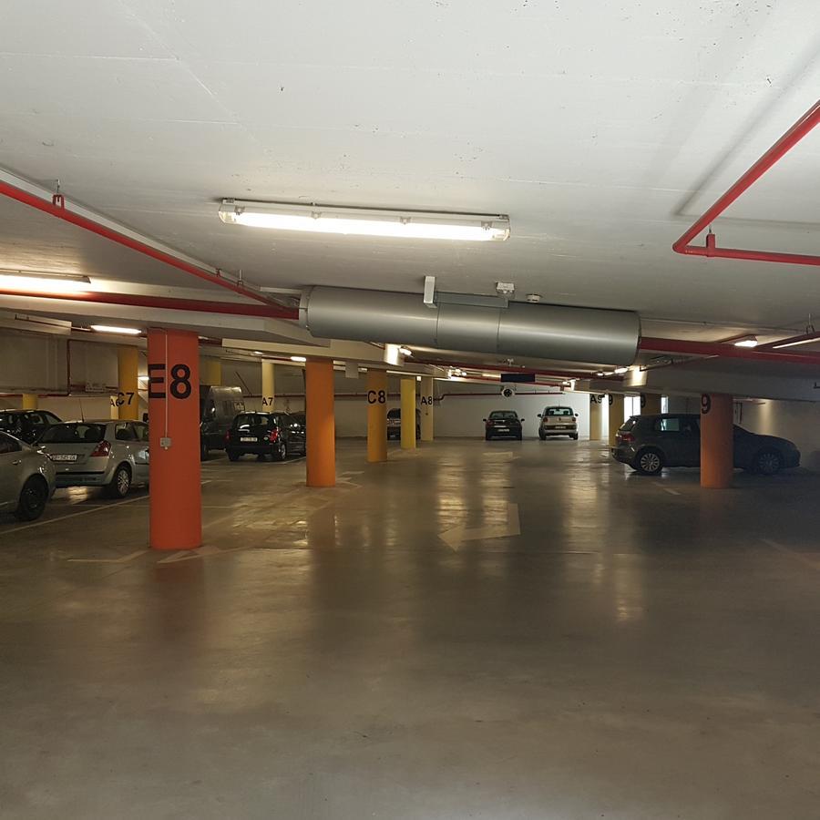Apartment Viktor,Parking Eszék Kültér fotó